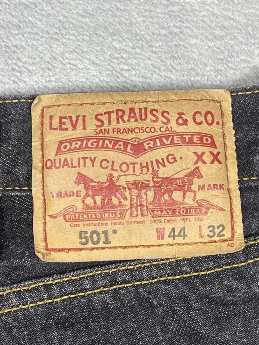 Vtg Levi’s 501 Button Fly Black Denim Jeans USA Style 44x32 Raw Hem 100% Cotton